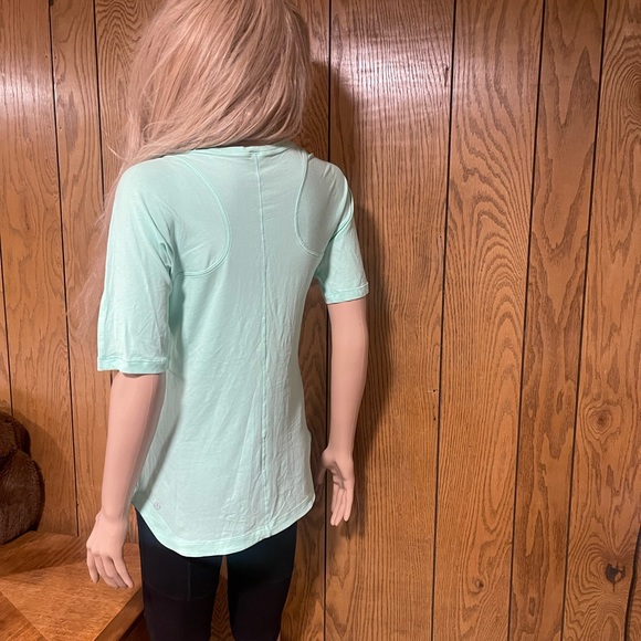 Lululemon" Run Around Tee Heathered -Green Mint - Picture 8 of 13